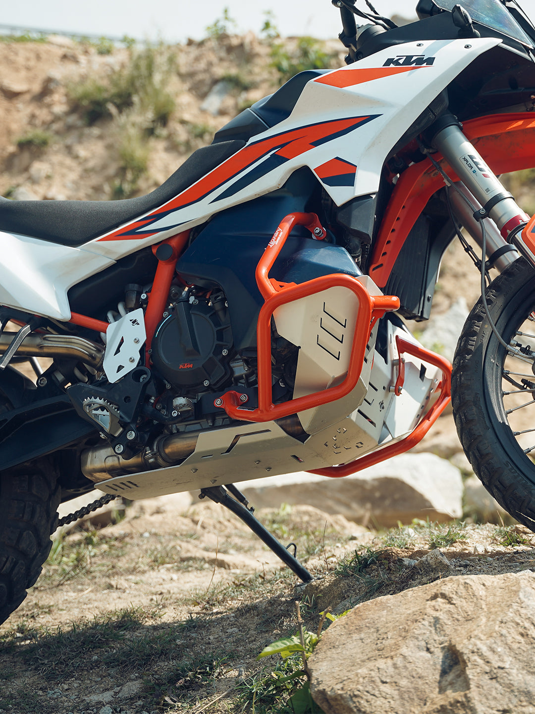 Legundary Custom KTM ADV 890 Vambrace Bash Plate Silver aluminium engine sump guard skid plate