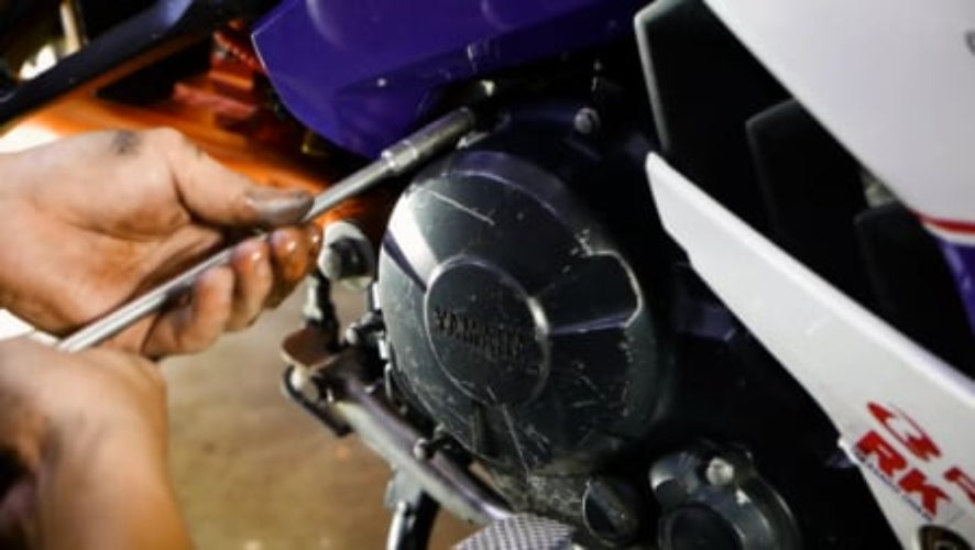 RCB 01E0010 aluminium engine cover protector with transparent window in Red, Blue, Gold and Silver