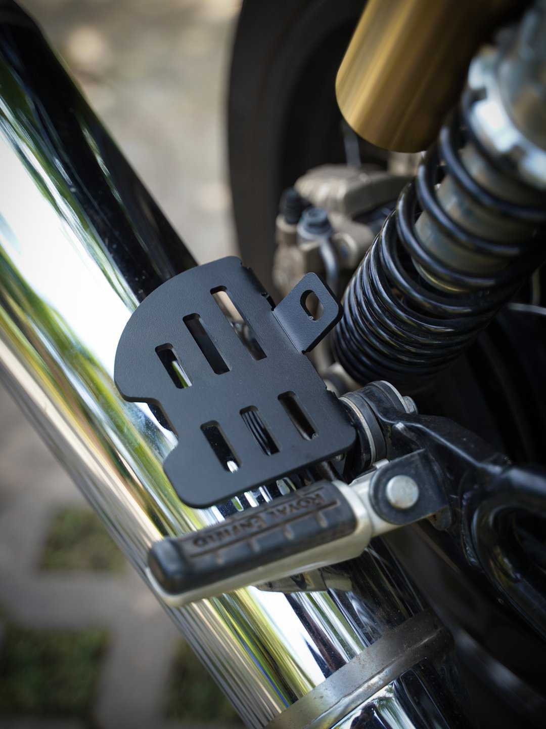 Legendary Custom Interceptor 650 footrest black mild steel rider foot pegs with anti slip grip
