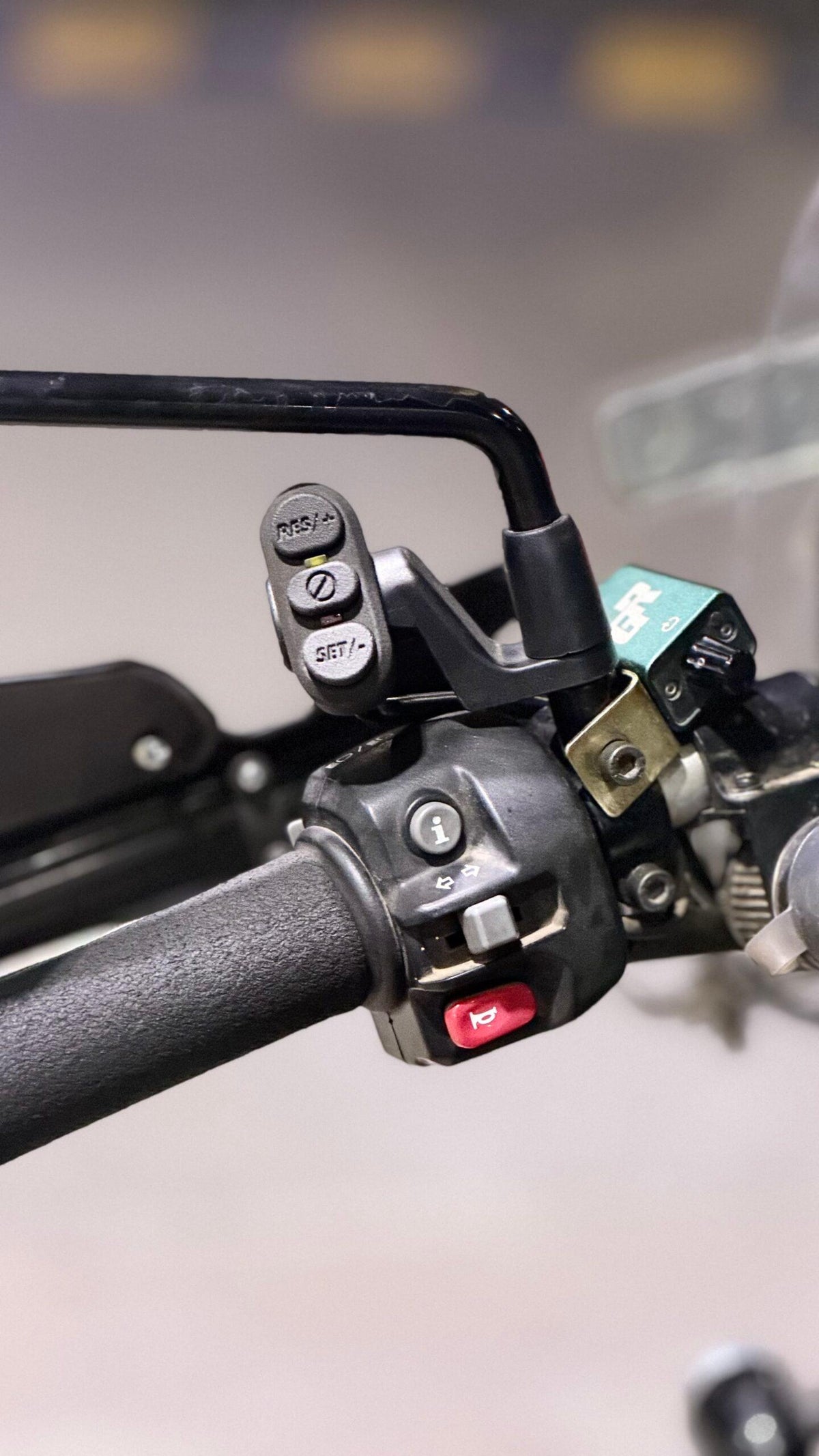 Hold My Throttle cruise control kit for BMW G 310 R, RR and GS