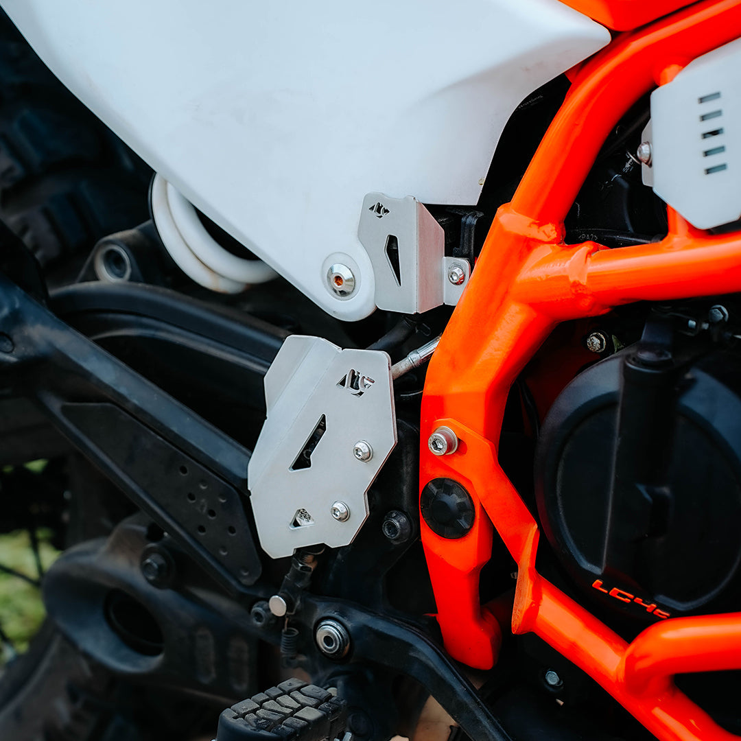 Legundary Custom KTM 390 Enduro R Titan Master Cylinder Guard Silver aluminium brake reservoir protector