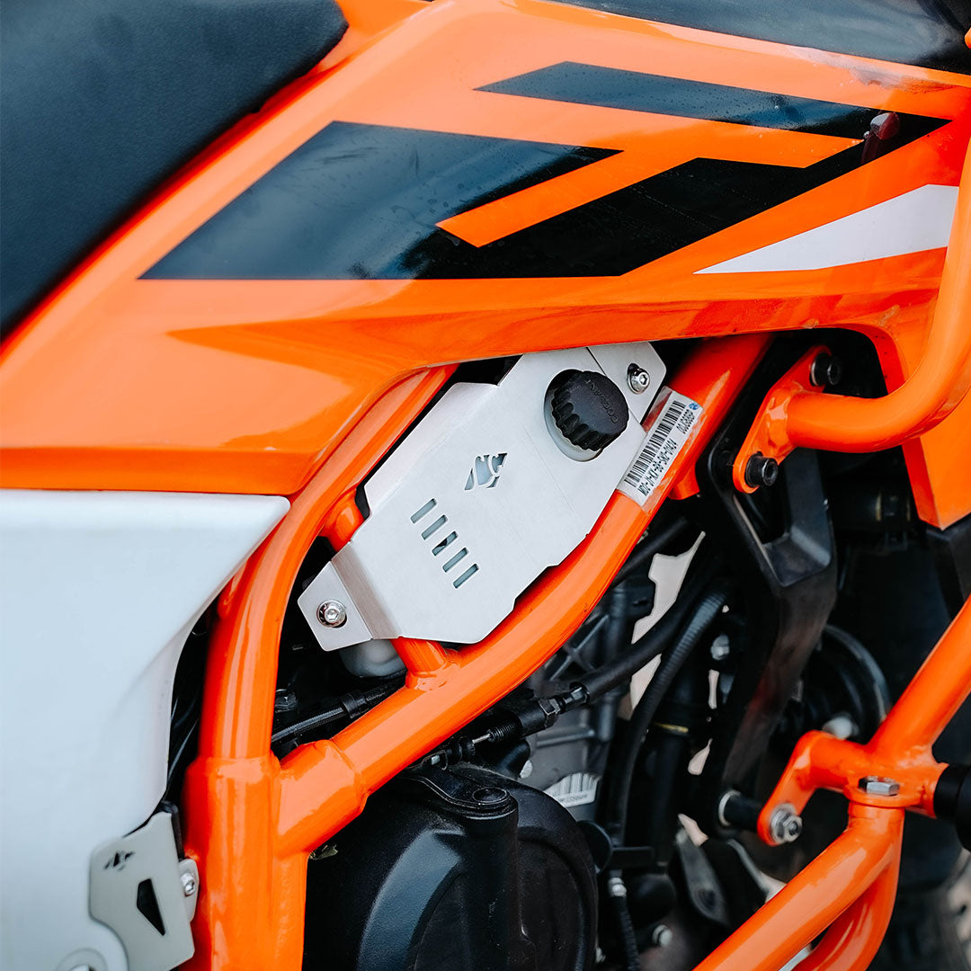 Legundary Custom KTM 390 Enduro R Custos Coolant Cap Silver CNC aluminium radiator reservoir cap
