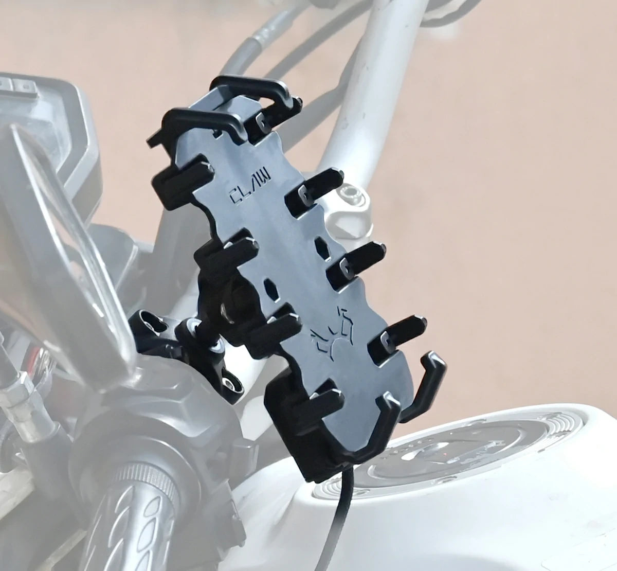 Maddog Claw Bike Phone Holder with 18W Fast Charger Waterproof Mobile Mount for Motorcycle