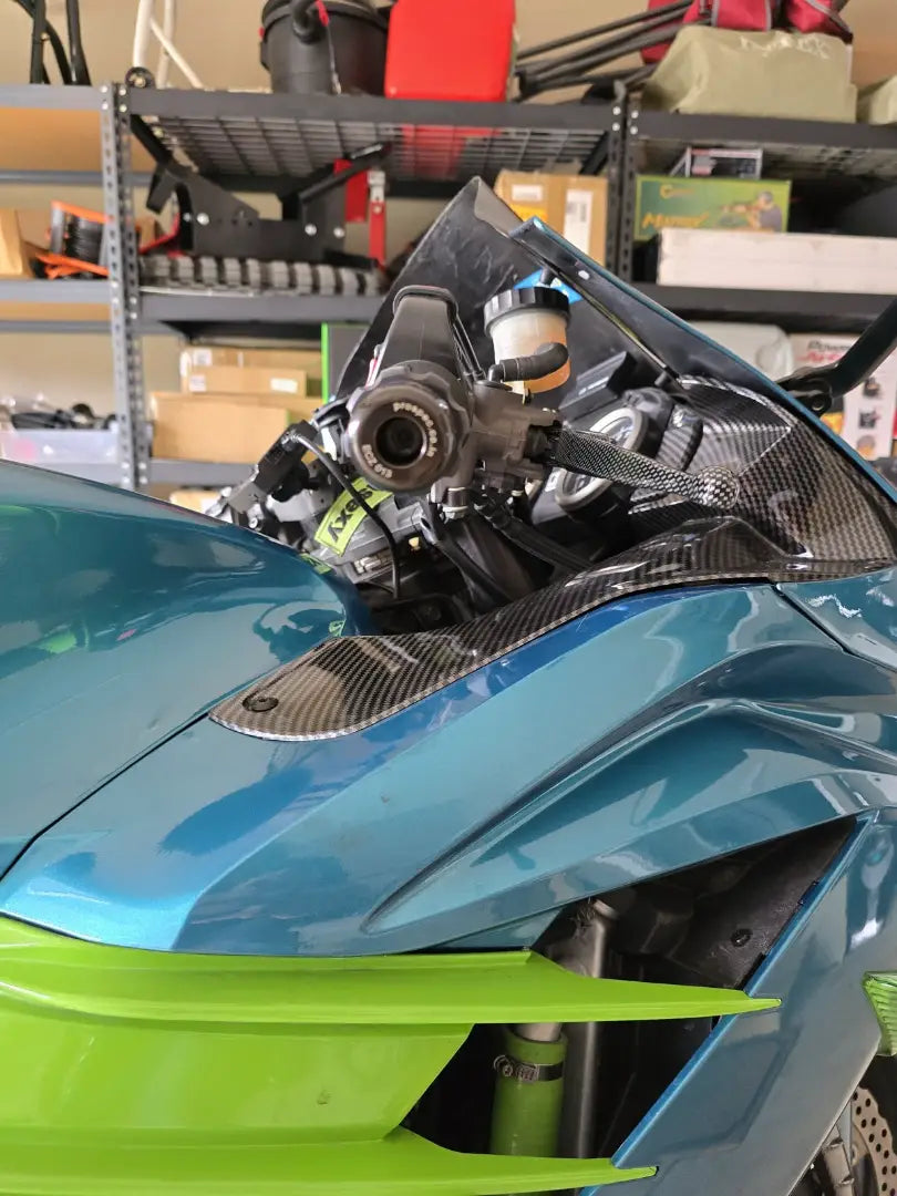 ECZ 013 S1 Easy Cruz installed on Kawasaki Ninja 650 handlebar