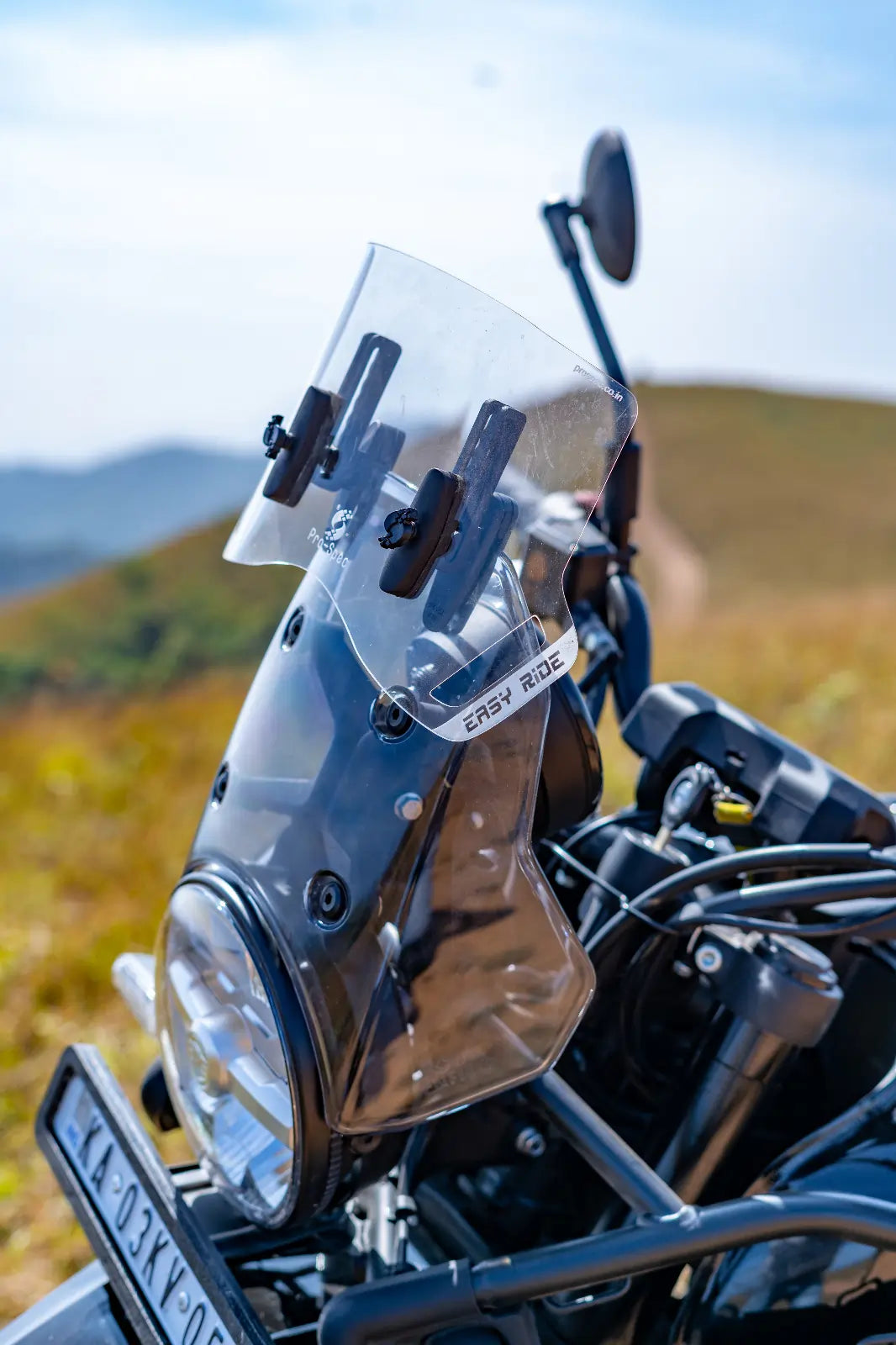 Pro-Spec ER 820 windshield extender installed on Royal Enfield Himalayan 450 short screen