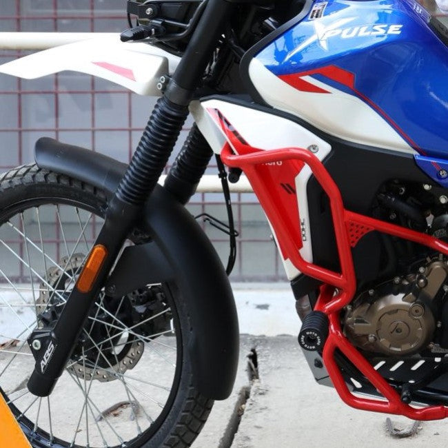 MotoCare front mud flap installed on Hero XPulse 210 protecting from mud and road debris