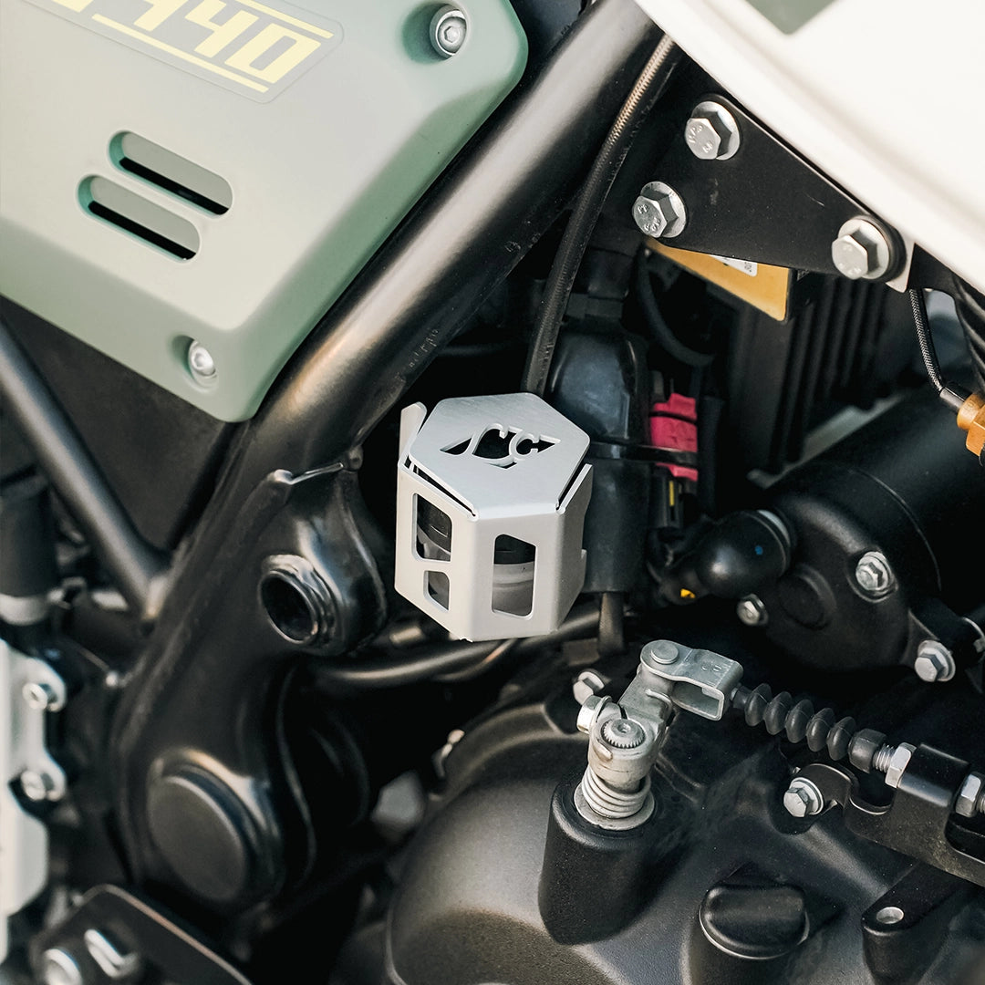 Legundary Casque Rear Oil Cap Silver for Royal Enfield Scram 440 premium aluminium engine oil filler cap