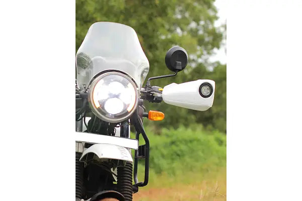 HANDGUARD WITH FOG LIGHT
