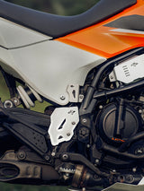 Legundary Custom KTM ADV 390 2025 casque rear oil cap silver aluminium engine oil cover CNC finish