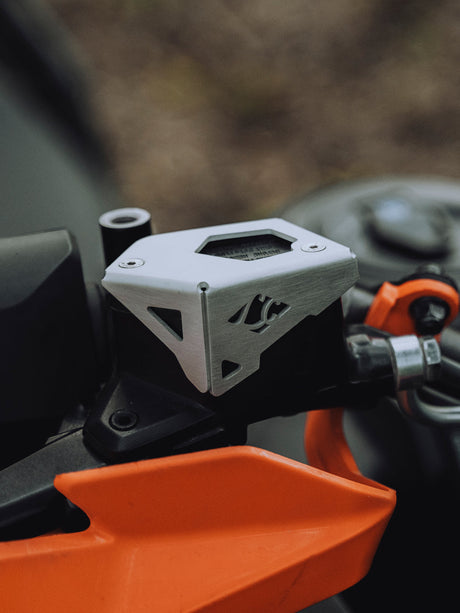 Legundary Custom KTM ADV 390 2025 tricorn front oil cap silver aluminium engine oil cover CNC finish
