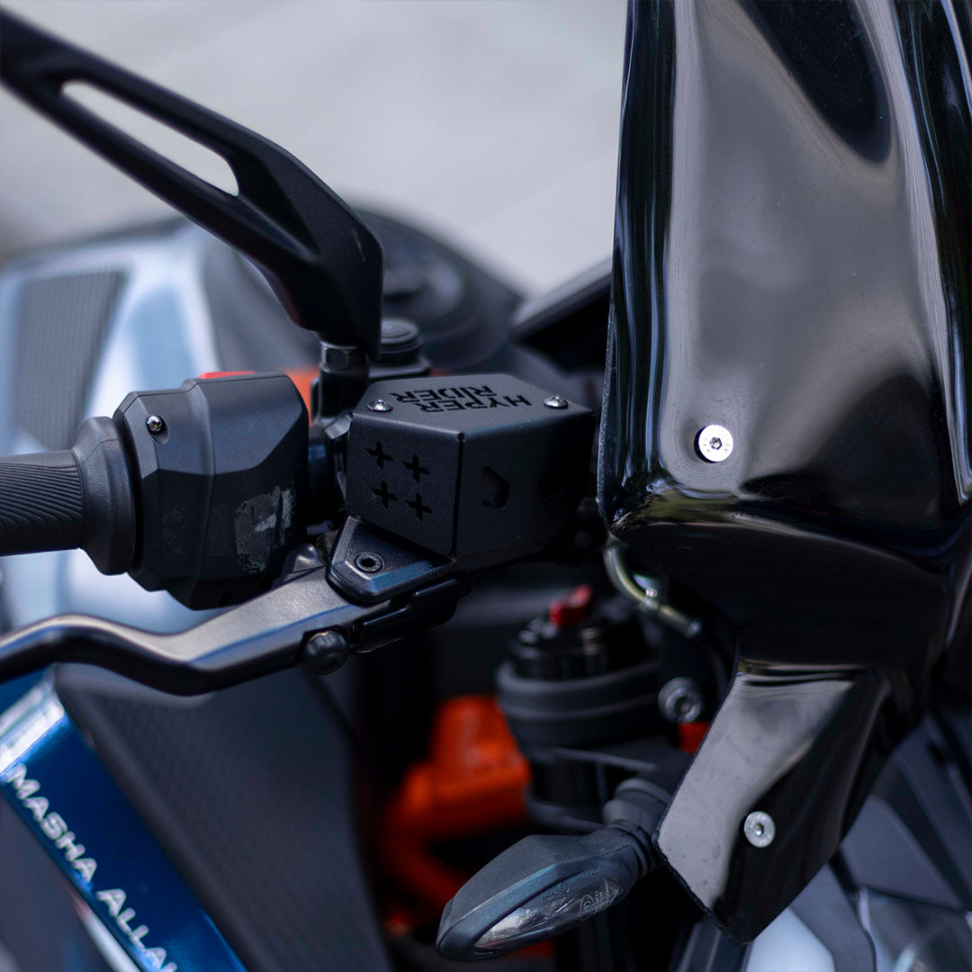 Hyperrider Front Fluid Reservoir Cover for KTM Duke Gen 3 Husqvarna Svartpilen 250 401 Black Silver