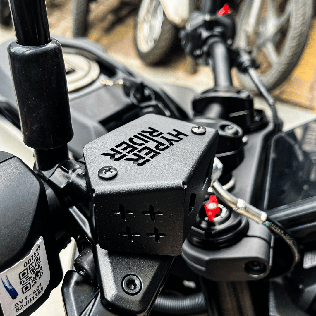 Hyperrider Front Fluid Reservoir Cover for KTM Duke Gen 3 Husqvarna Svartpilen 250 401 Black Silver