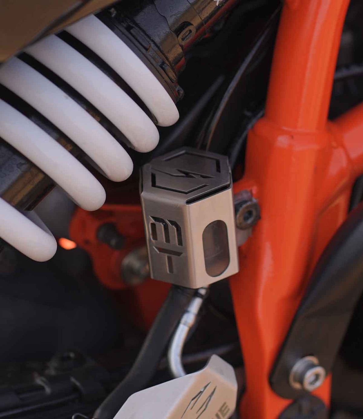 Moto Torque Reservoir Guard SS for KTM Duke 250 390 Gen 3