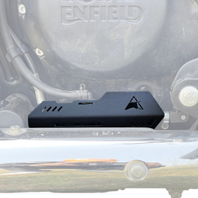 Auto Engina 3mm Master Cylinder Guard for Royal Enfield Meteor 350 in Gloss Black Mild Steel