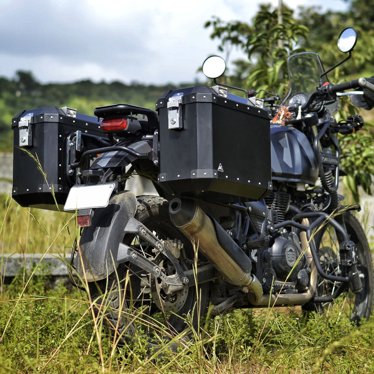 Auto Engina 72L Black Aluminium Panniers for Royal Enfield Himalayan 411 Waterproof Motorcycle Side Cases