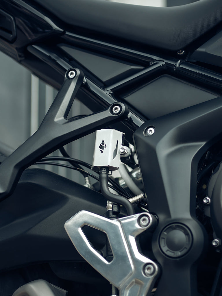 Legundary Custom Casque Rear Oil Cap Triumph Tiger 660 Aluminium Silver Engine Cap