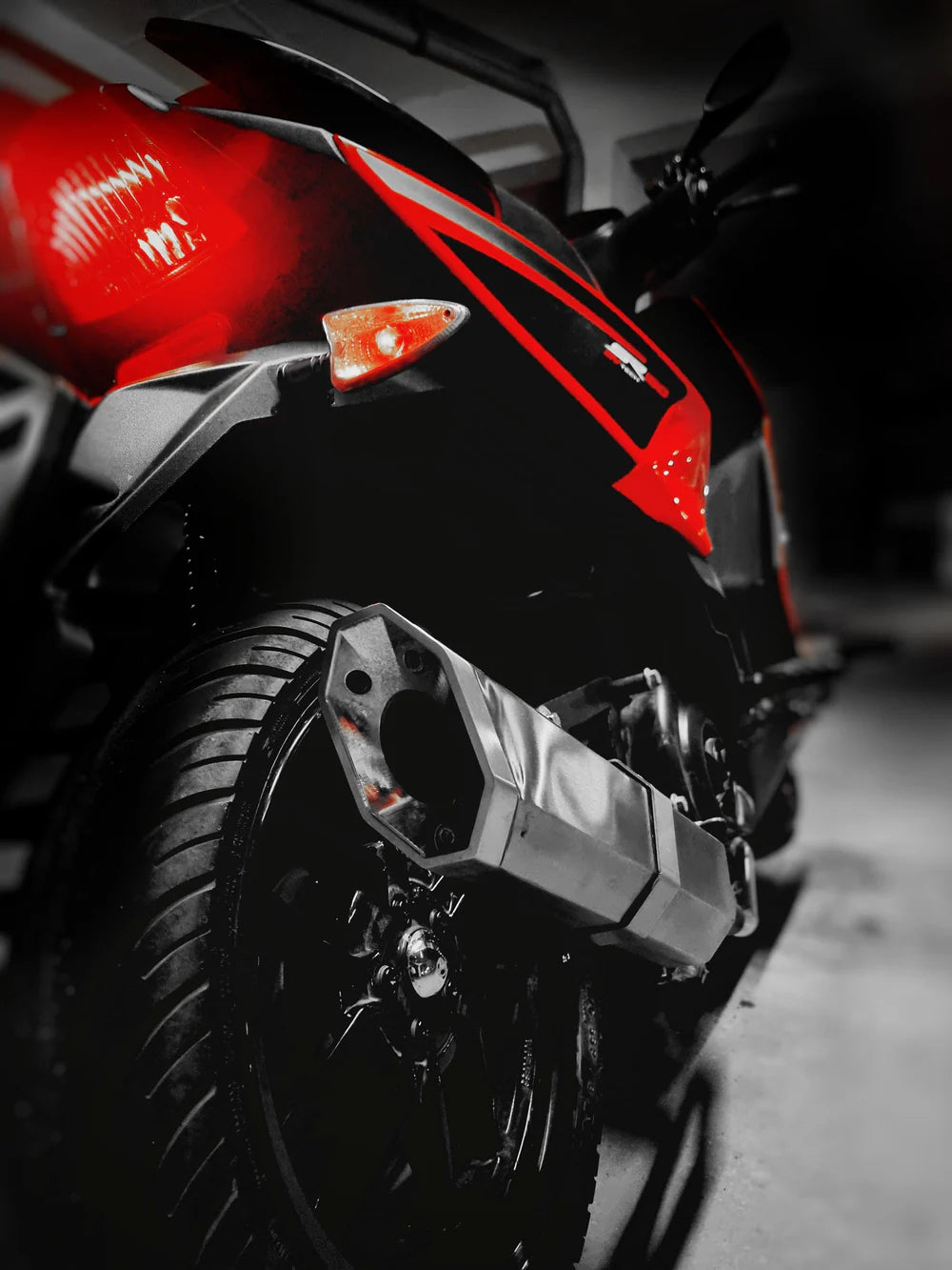 Barrel Rogue slip-on exhaust for Aprilia SR 160 and SXR 160 stainless steel performance scooter exhaust