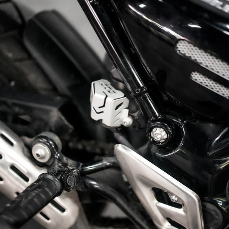 Legundary Custom Casque rear oil cap for Triumph Scrambler 400 X silver aluminium engine cap