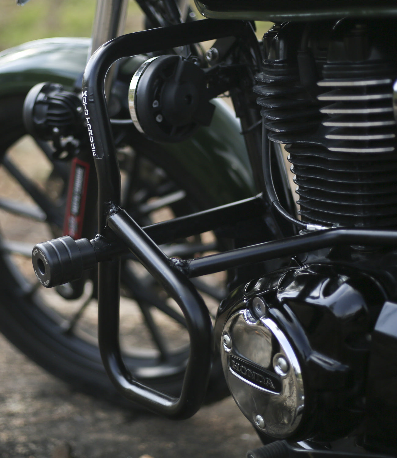 Moto Torque heavy duty crash guard V2 for Honda H’ness CB350 with protective sliders and engine protection