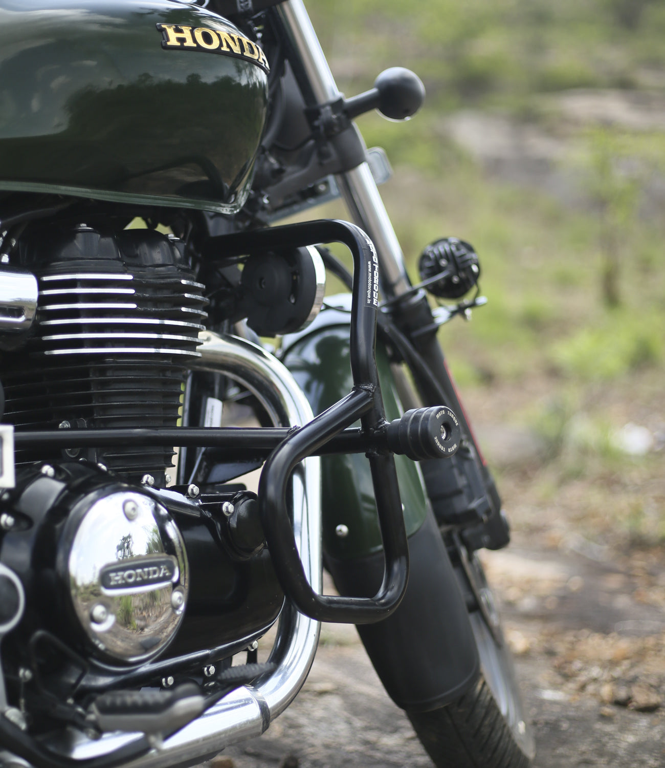 Moto Torque heavy duty crash guard V2 for Honda H’ness CB350 with protective sliders and engine protection