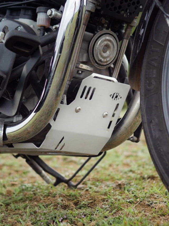Legundary Custom Voyager Bash Plate for Royal Enfield Super Meteor 650 silver aluminium engine protection