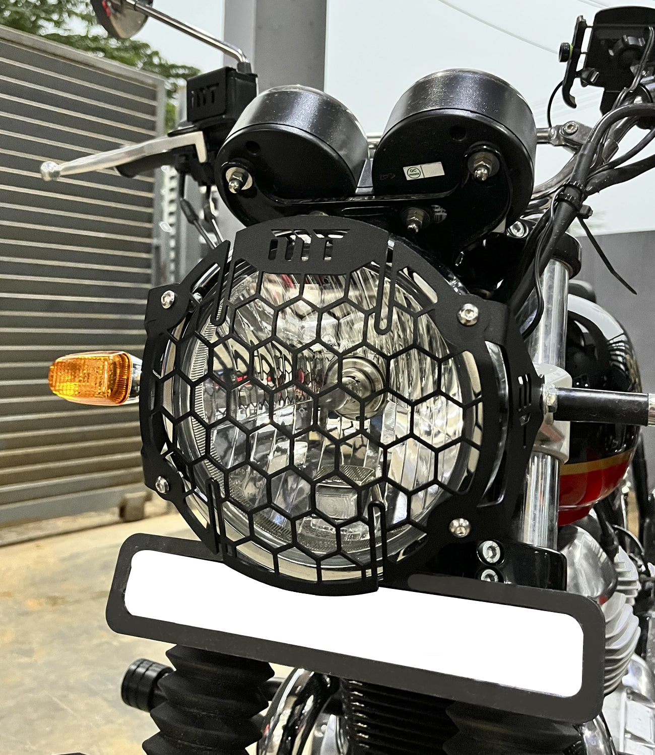 Moto Torque black headlight grill for Royal Enfield Interceptor 650 and Continental GT 650