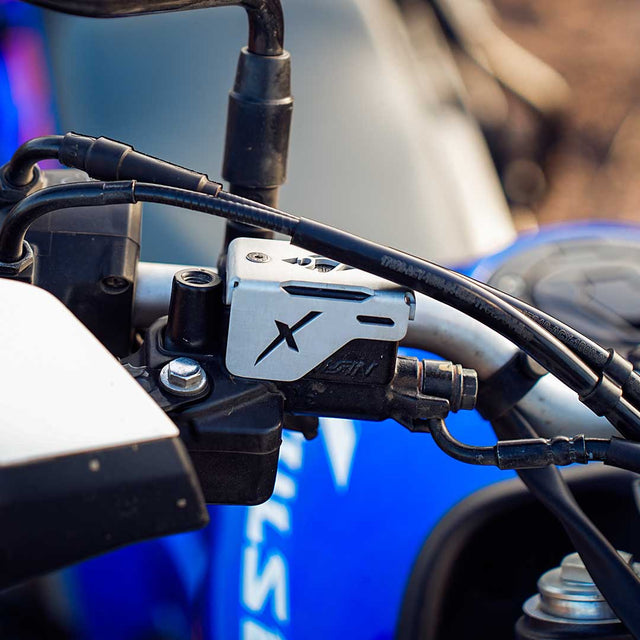 Legundary Custom Tricorn front oil cap aluminium silver installed on Hero X Pulse 200 4V Pro