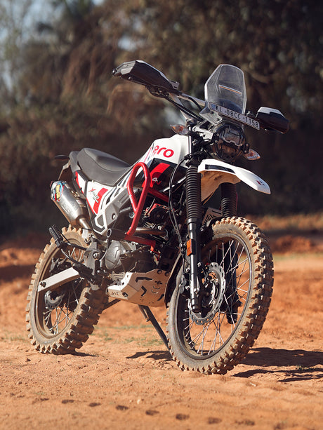 Legundary Custom Defender crash guard red white black installed on Hero X Pulse 200 4V Pro