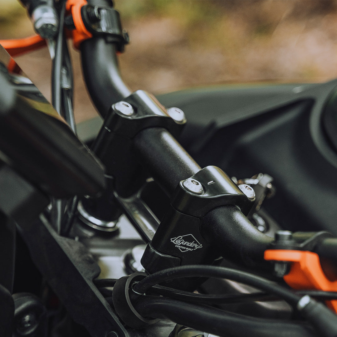 Legundary Custom KTM 390 Enduro R dodger handle riser aluminium black handlebar riser mount