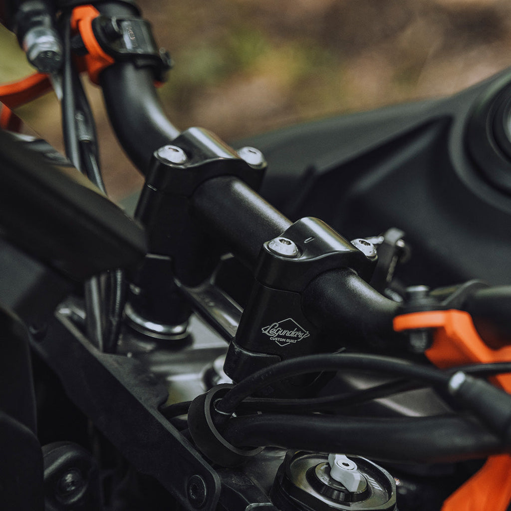 Legundary Custom KTM 390 Enduro R dodger handle riser aluminium black handlebar riser mount