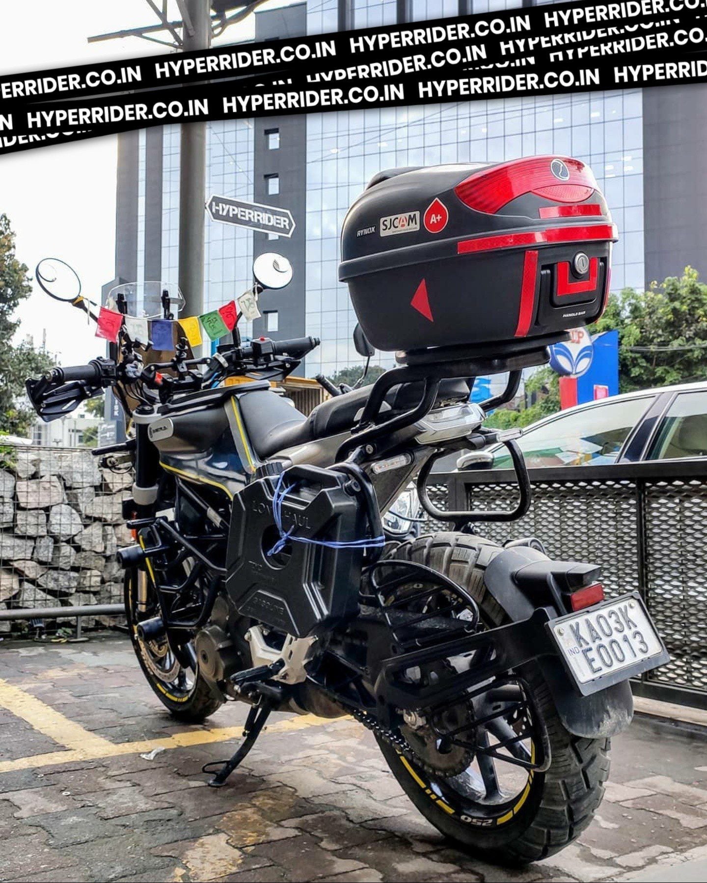Hyperrider Top Rack Type 2 for Husqvarna Svartpilen and Vitpilen motorcycle luggage carrier
