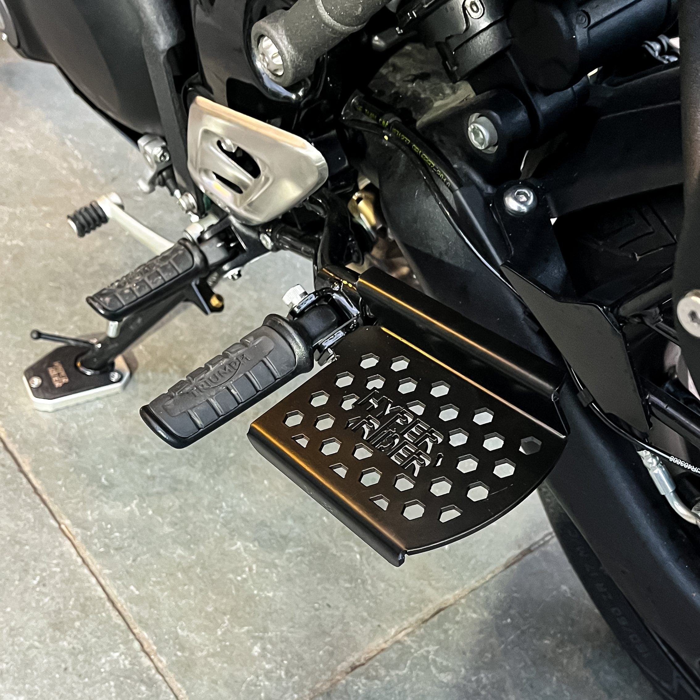 Hyperrider Triumph Speed 400 Scrambler 400 X Rear Footrest Pair