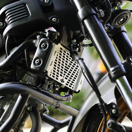Legundary Custom Vector Radiator Grill for Yamaha XSR 155 Aluminium Silver Radiator Guard Protector