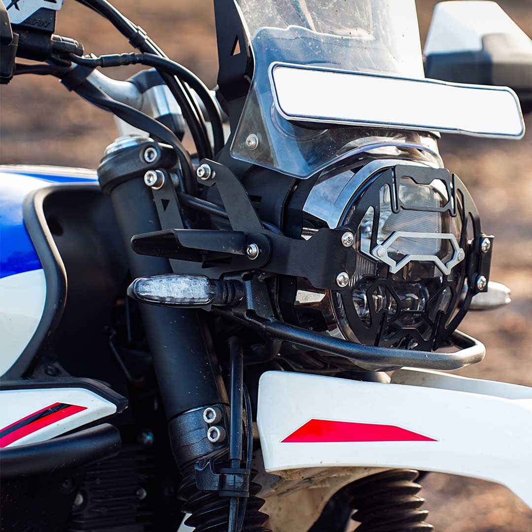 Legundary NYX fog light mount installed on Hero Xpulse 210 with auxiliary lights black finish