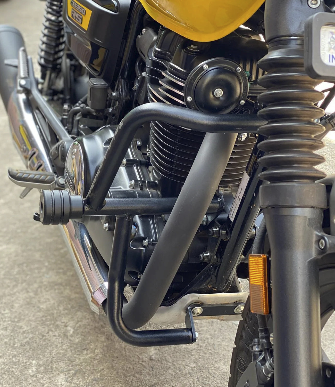 Moto Torque heavy duty crash guard V1 for Honda CB350RS with 4 protective sliders and engine protection