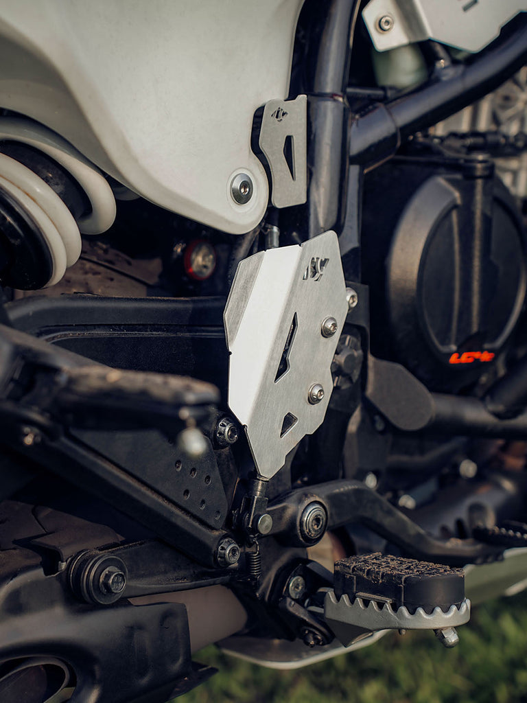 Legundary Custom KTM ADV 390 2025 titan master cylinder guard silver aluminium brake reservoir protector