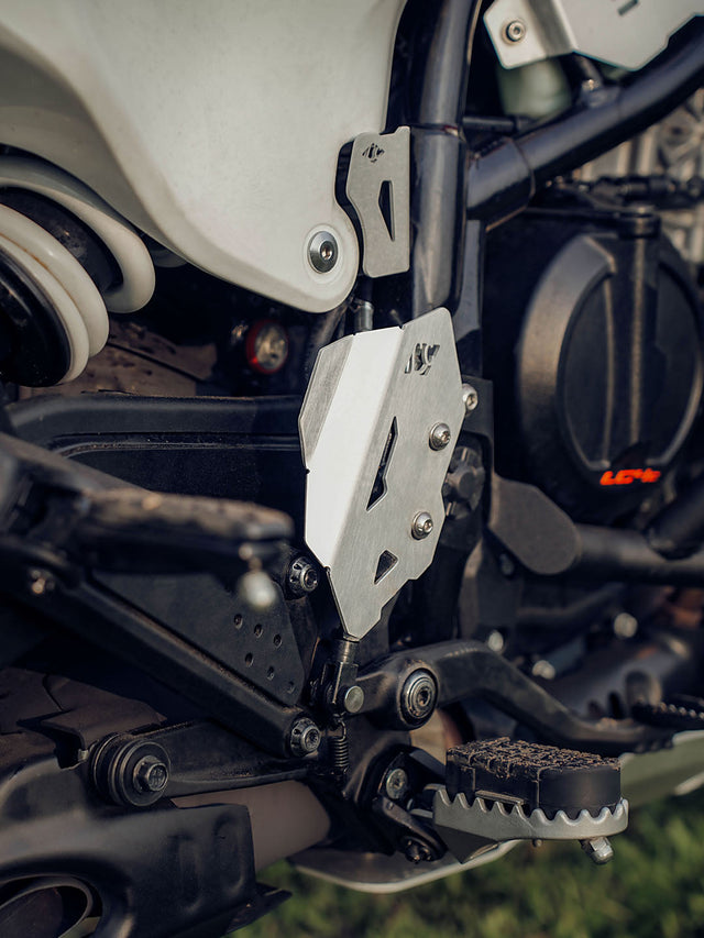 Legundary Custom KTM ADV 390 2025 titan master cylinder guard silver aluminium brake reservoir protector