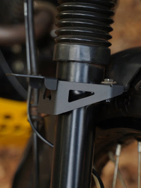 Legundary Custom fog light mount set for Hero Xpulse 200 4V black mild steel auxiliary light bracket