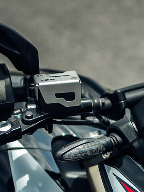 Legundary Custom Tricorn Front Oil Cap for Bajaj Pulsar NS400Z Silver Aluminium CNC Engine Oil Cover