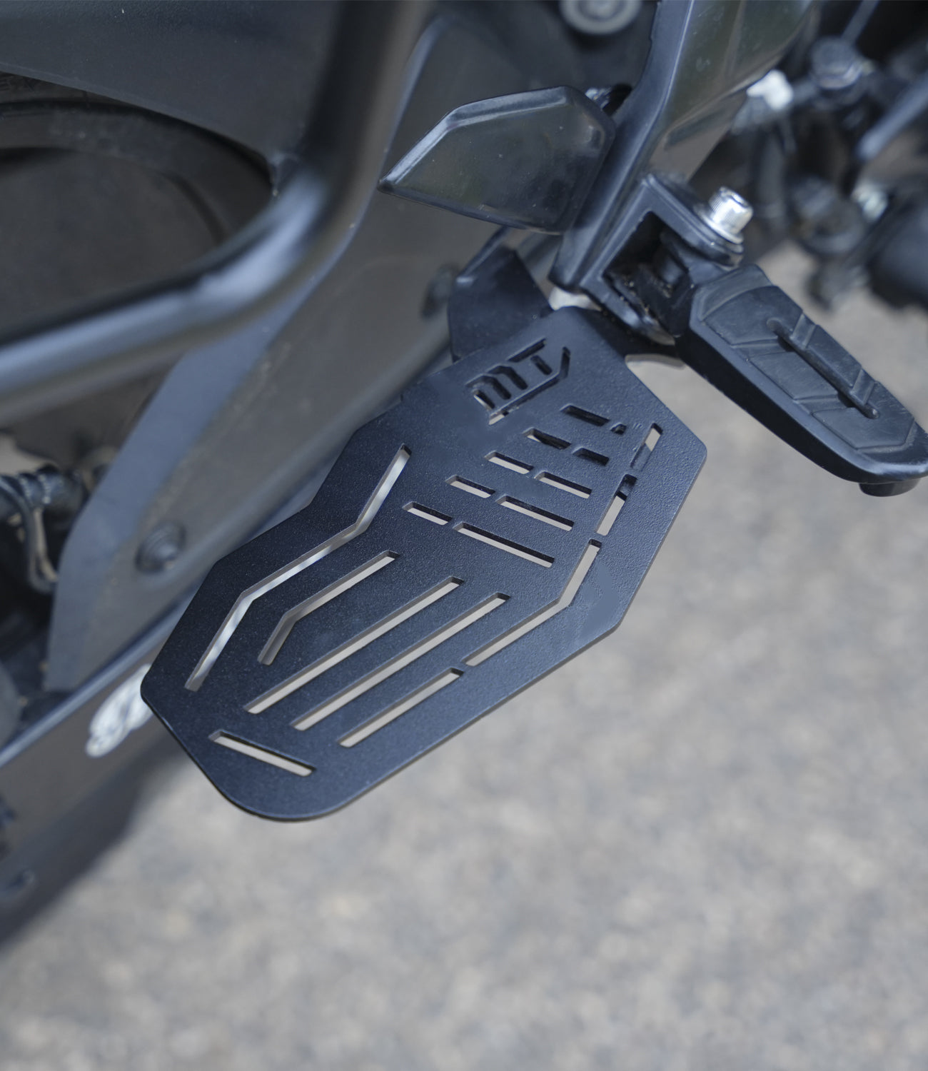 Moto Torque Foot Rest Set for Bajaj Pulsar NS200