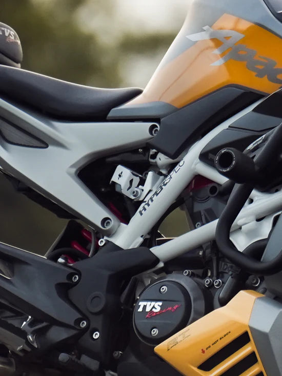 Legundary Custom Casque Rear Oil Cap for TVS Apache RTR 310 Aluminium CNC Engine Cover