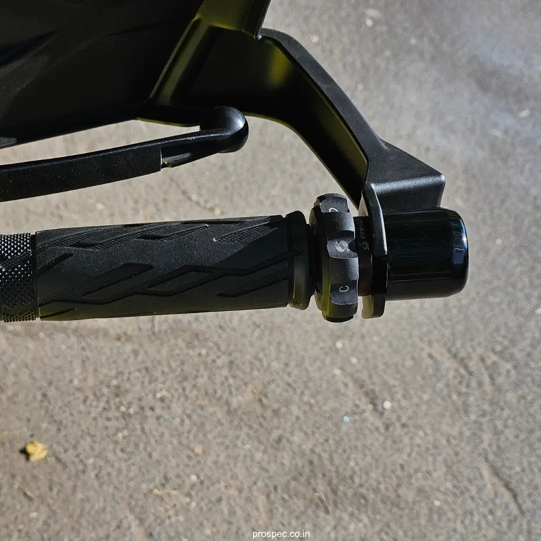Pro Spec ECZ 039 S1 Easy Cruz installed on Suzuki V-Strom 800DE