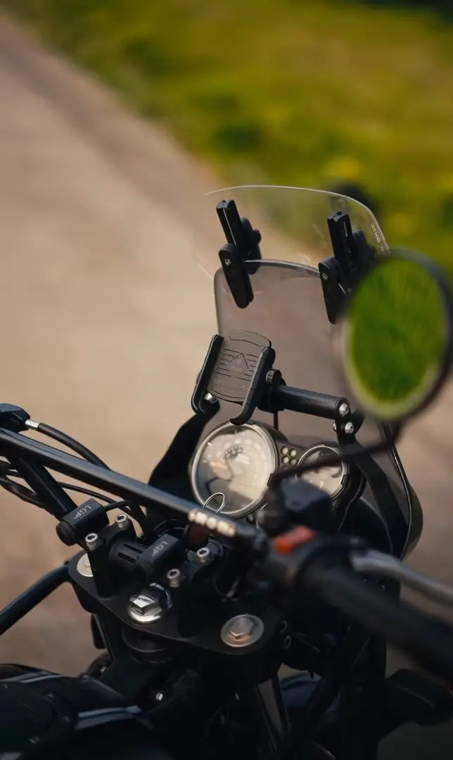 Pro-Spec ER 780 windshield lip extender installed on Royal Enfield Himalayan 411 BS6