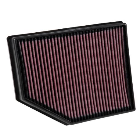 K&N 33-3055 air filter for Volvo V40 engine compartment