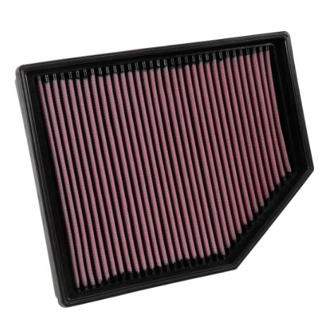 K&N 33-3055 air filter for Volvo V40 engine compartment