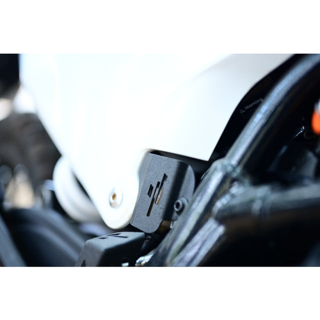 KTM Adventure 390 CNC reservoir oil cap MotoCare orange black