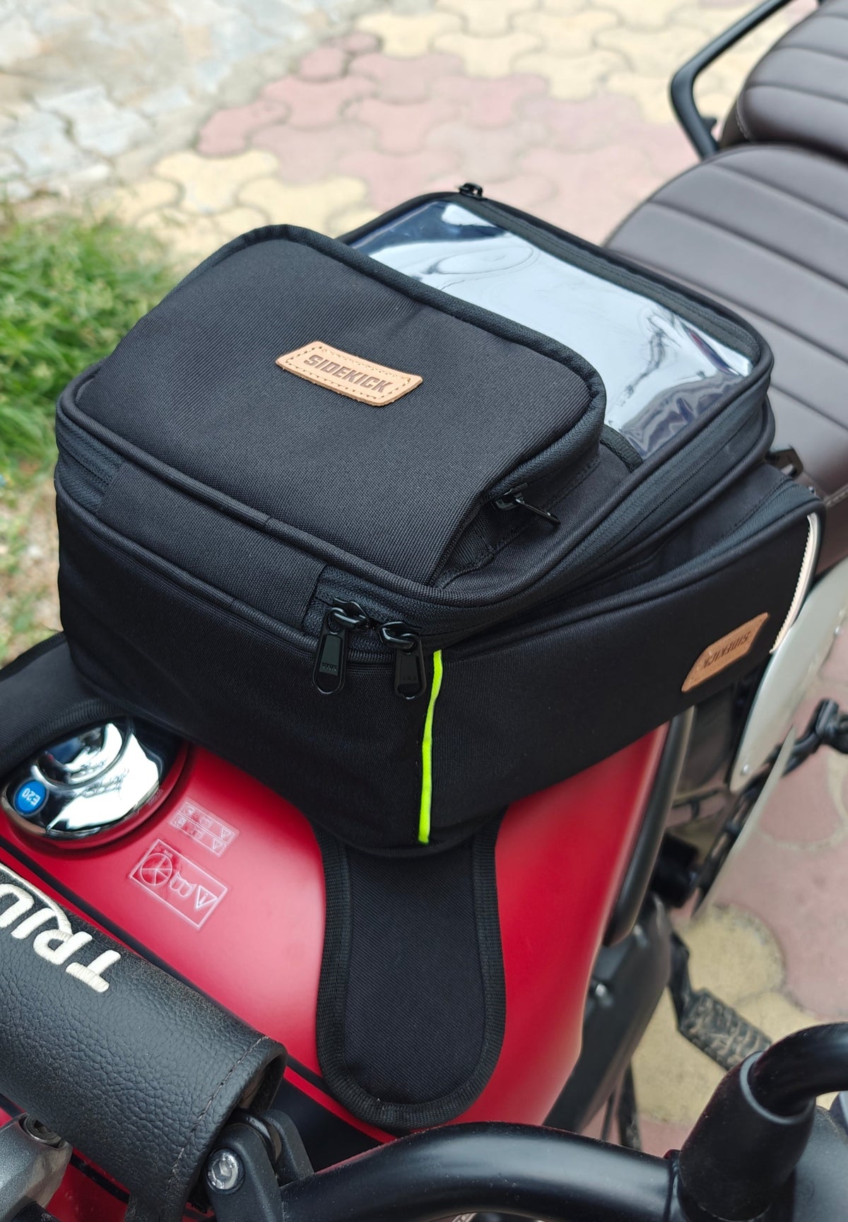 SideKick 15L magnetic motorcycle tank bag mounted on bike fuel tank