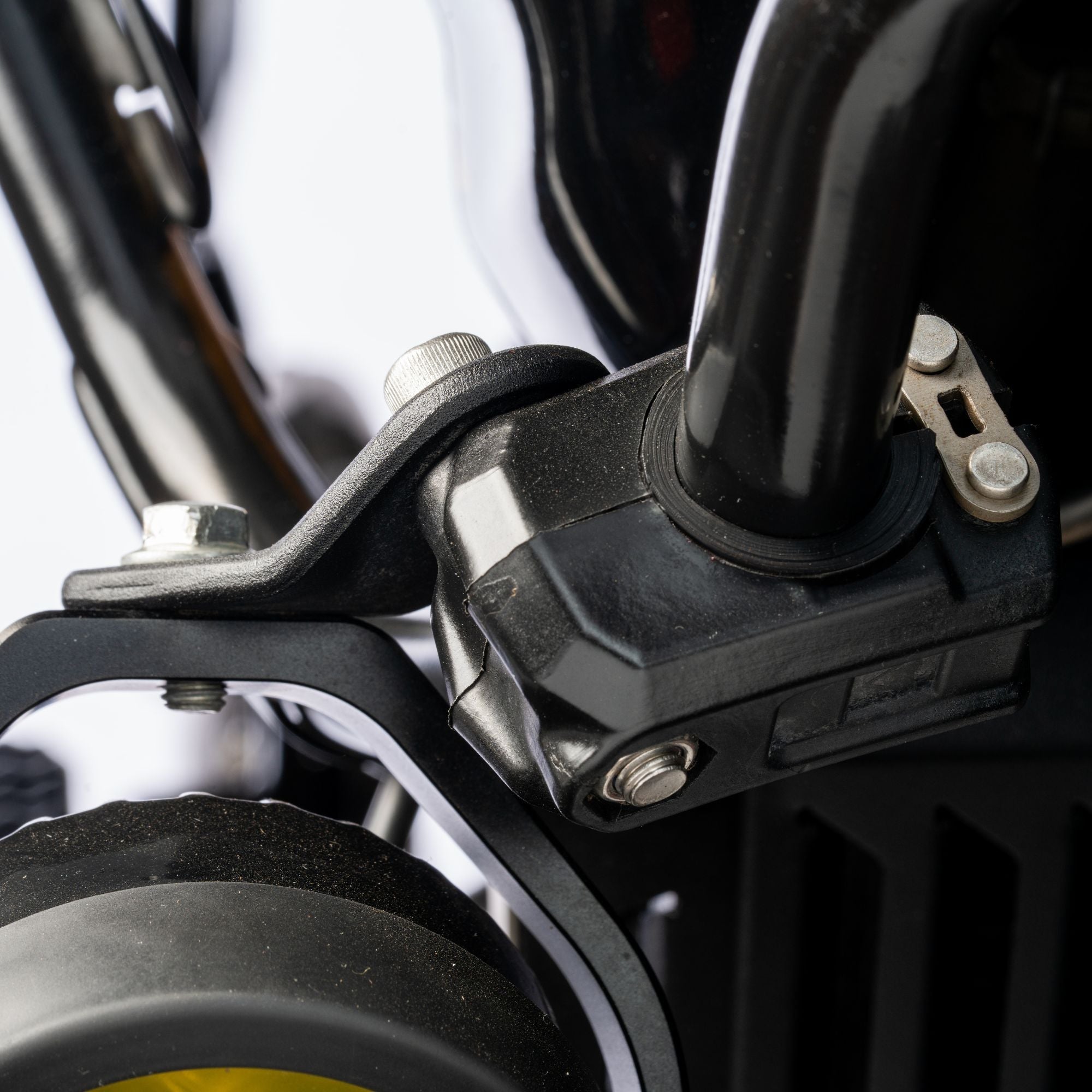 Auto Engina Universal Fit Fog Light Mount Clamps for 19-27mm Motorcycle Crash Guards and Frame Tubes