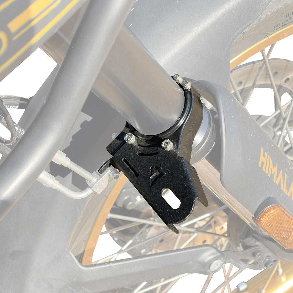 Auto Engina Fog Light Clamp mounted on Royal Enfield Himalayan 450 for secure auxiliary fog lamp installation