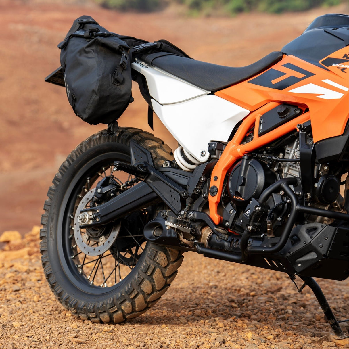 Auto Engina Brake Oil Reservoir Cover for KTM 390 Enduro R 2026